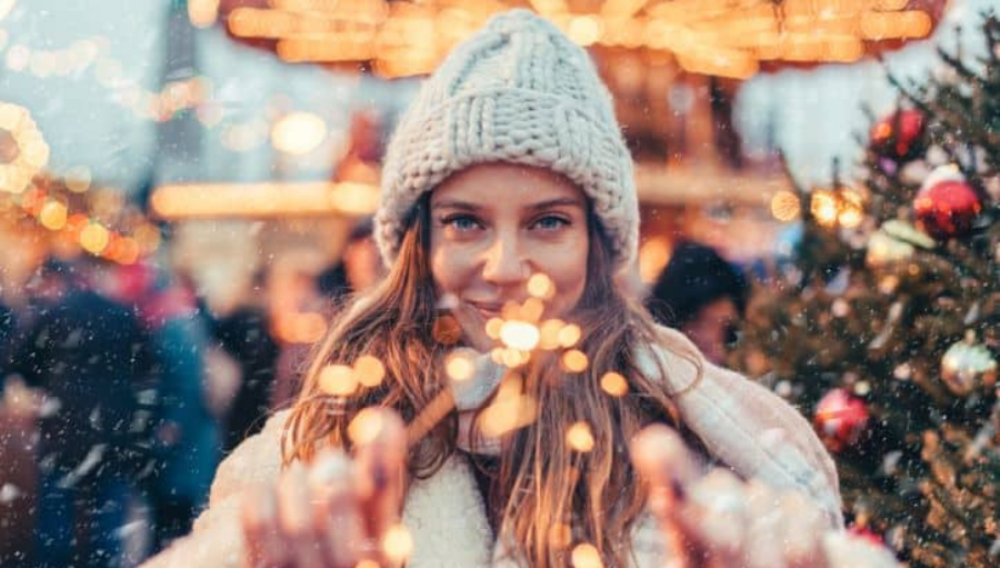 From Wishlist to Checkout: How Holiday Influencer Campaigns Actually Turn Consumer Intention into Purchases